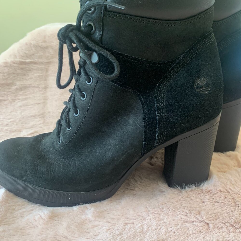Women's Timberland Boots - Picture 2 of 9